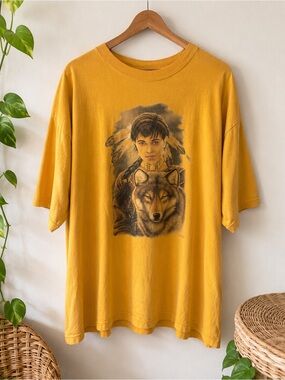 Graphic Wolf Tee